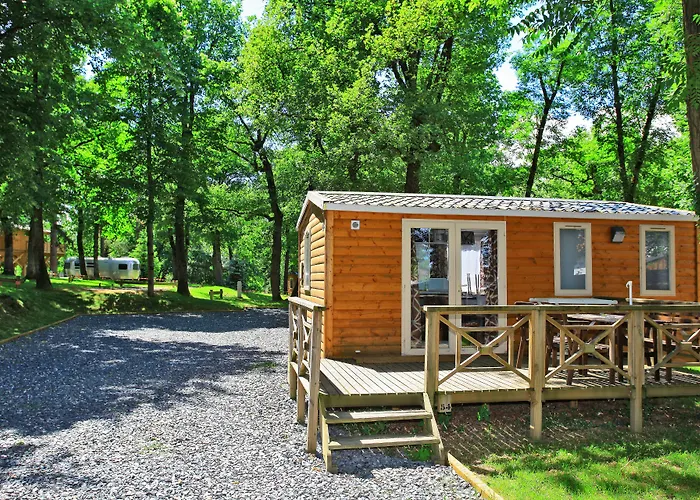 Hôtel Jacuzzi: Albirondack Park Camping Lodge And Spa